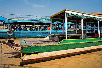 被砍掉的MMORPG《黑鸟》故事设定泄露 扮演异星特工、科幻味浓厚